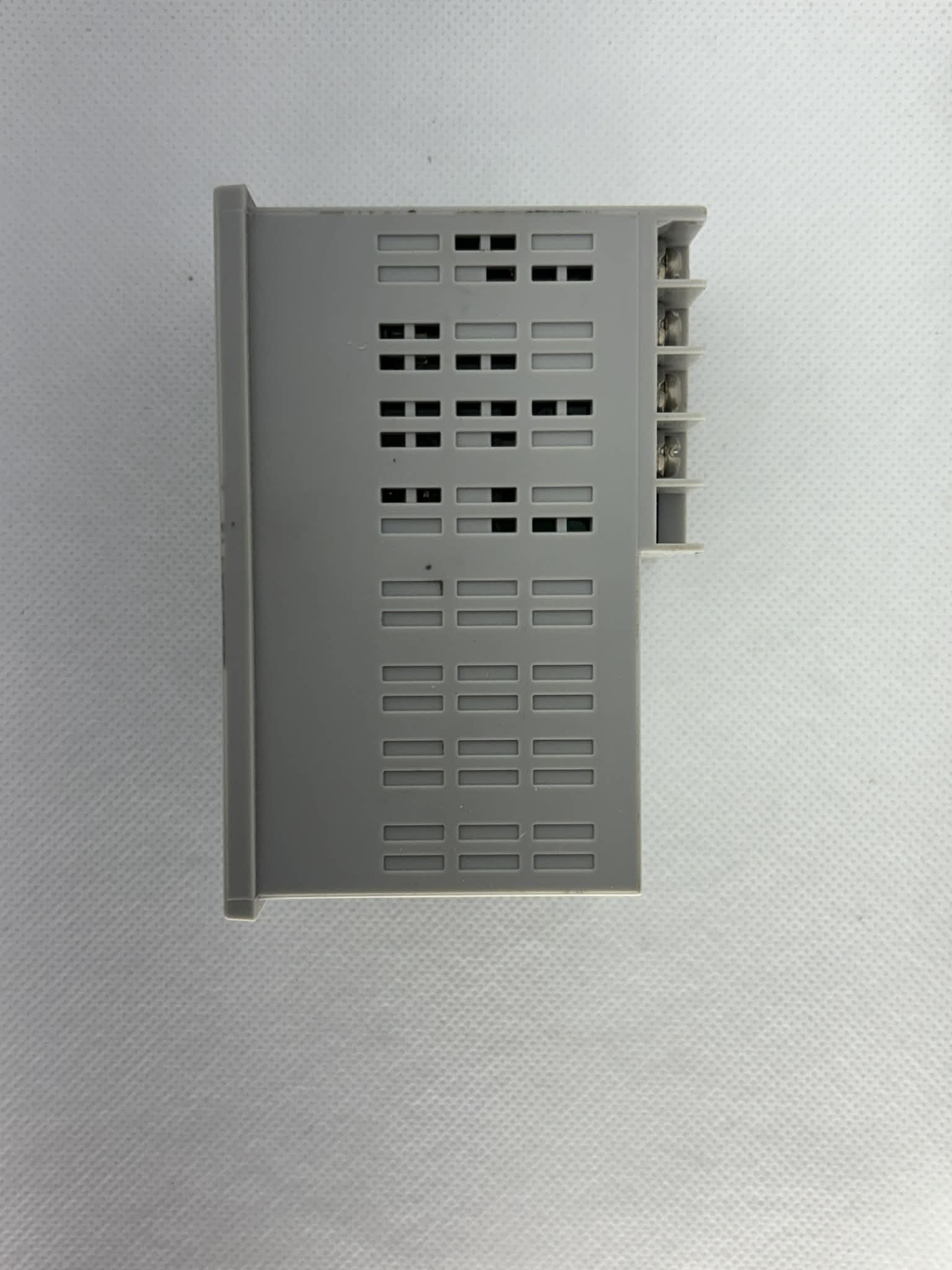 Temperature Controllers E5EWL-R1TC